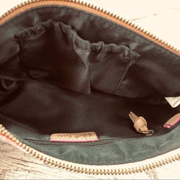 Elliot Luca Floral Crossbody - Picture 3 of 9